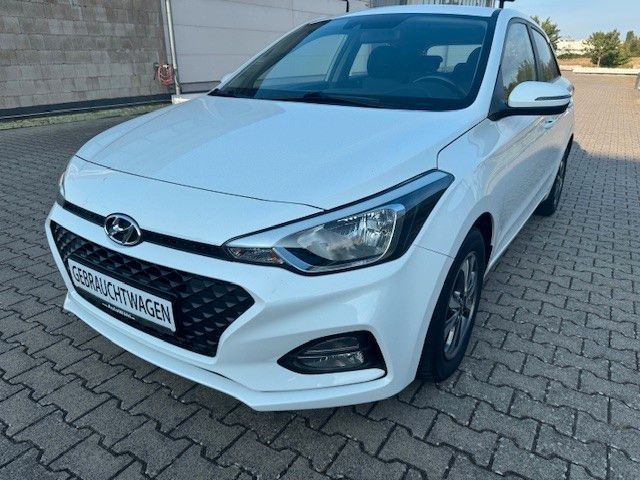 i20