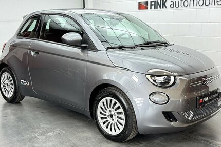 Fiat 500e Action Carplay Android Sitzheizung 25.300 km 12.630 &euro; Lich 35423