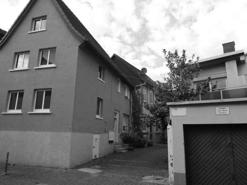 Haus zum Kaufen in Kelkheim 550.000 € 260 m²