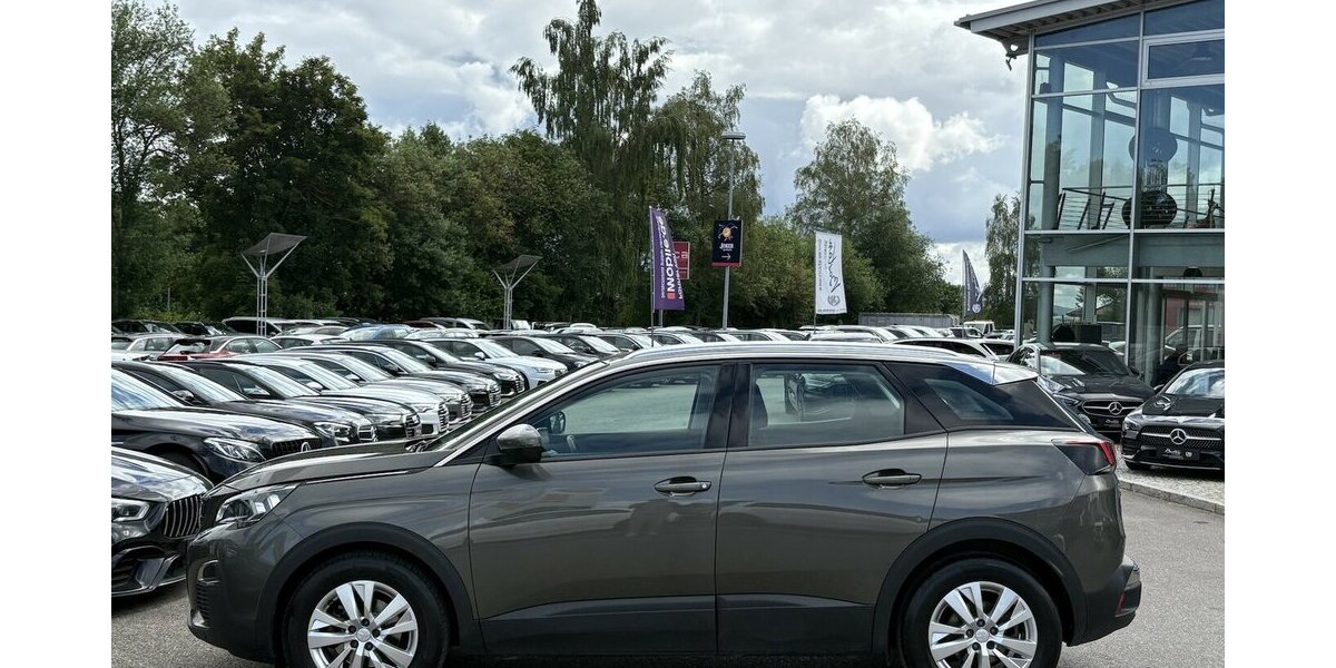 Peugeot 3008 1.5 Active KAMERA/SITZHEIZUG/ISO/NAVI/LED 99.900 km 12.900 &euro; Villingen-Schwenningen 78054