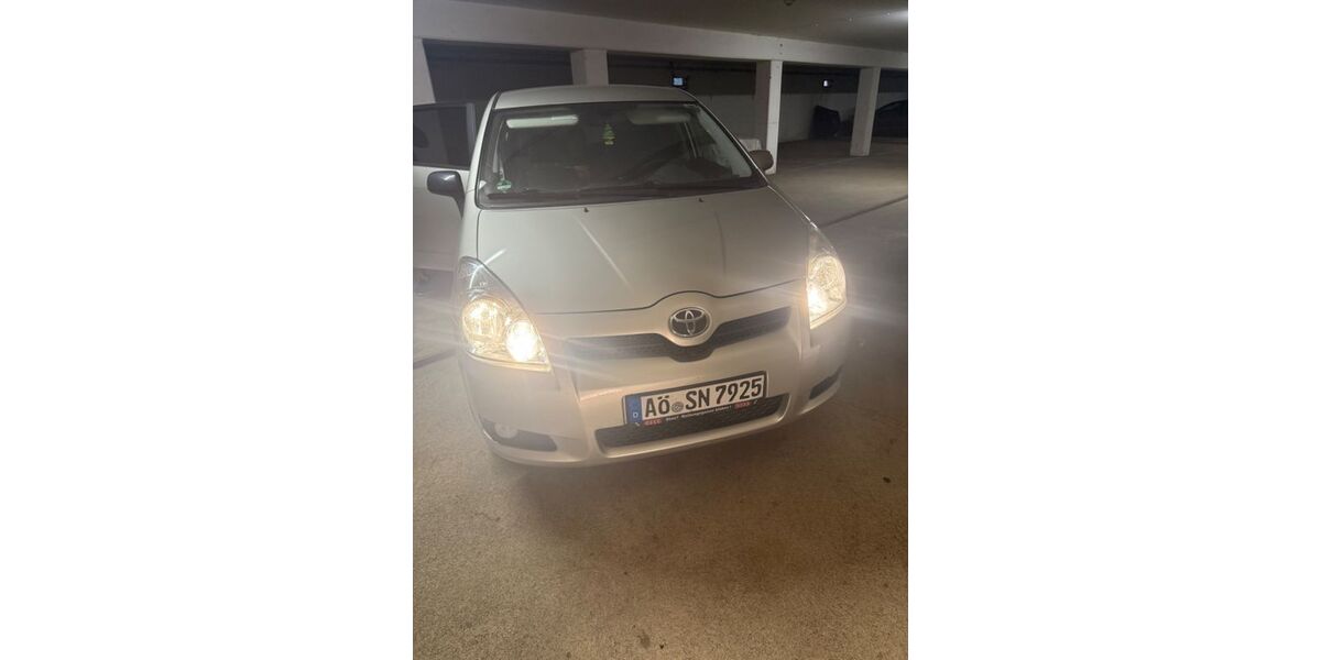 Toyota Corolla Verso 151.000 km 6.500 &euro; Burgkirchen an der alz 84508
