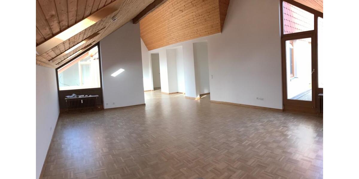 Dachgeschoßwohnung Immenstaad am Bodensee - 2.5 Zimmer, 98 m&sup2;, 1.450&euro; | Angebot:25367755