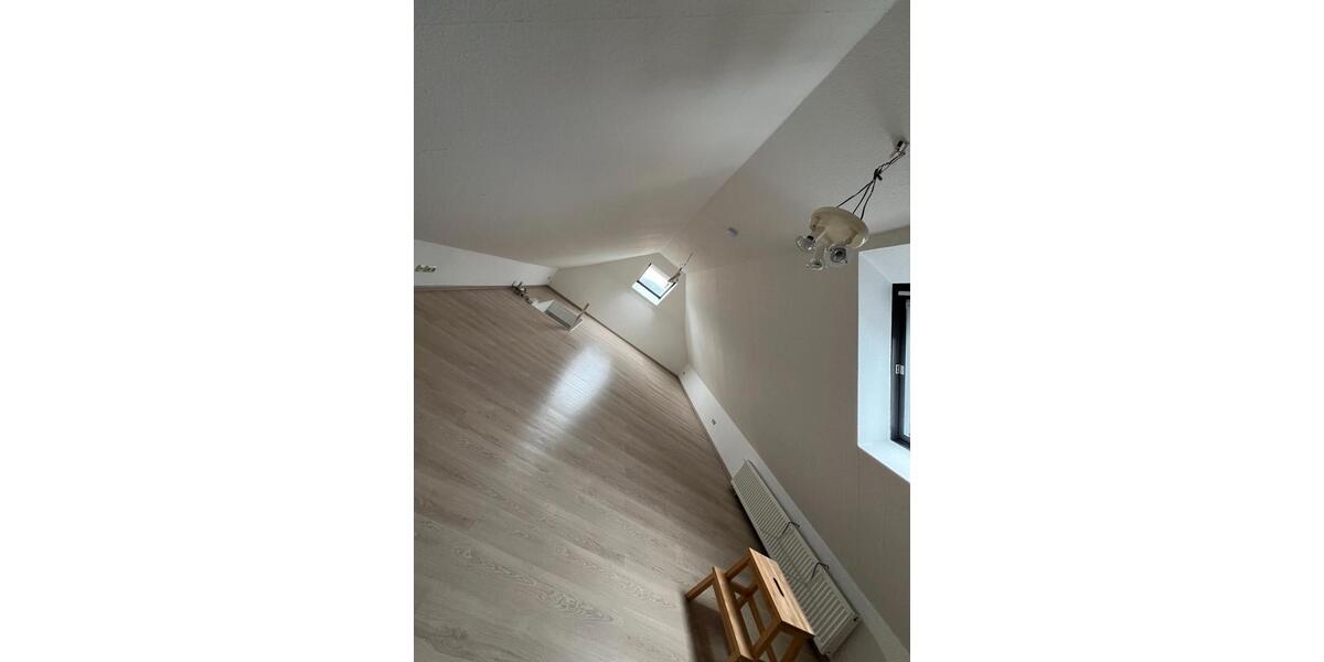 Dachgeschoßwohnung Jena - 5 Zimmer, 95 m&sup2;, 1.100&euro; | Angebot:26384249