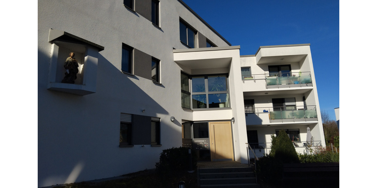 Komfortable und barrierefreie 2,5 Zimmer Penthouse-WHG mit EBK und TG-Stellplatz zu vermieten! 2 zimmer