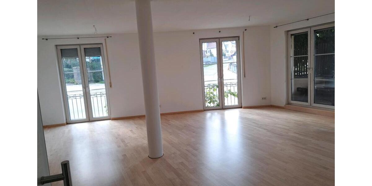 Etagenwohnung Hirschaid - 3 Zimmer, 117 m&sup2;, 1.100&euro; | Angebot:25266255