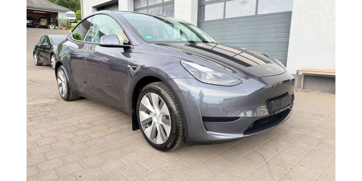 Tesla Model Y 7.100 km 34.950 &euro; Tünsdorf 66693