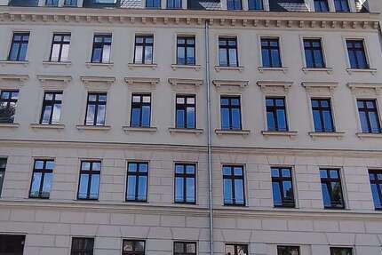 Wohnung zum Kaufen in Leipzig 200.000 € 66.2 m²