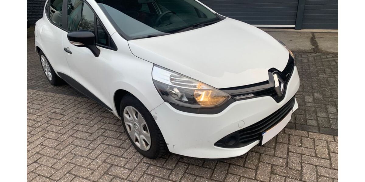 Renault Clio 245.000 km 2.800 &euro; BORNE 7622A