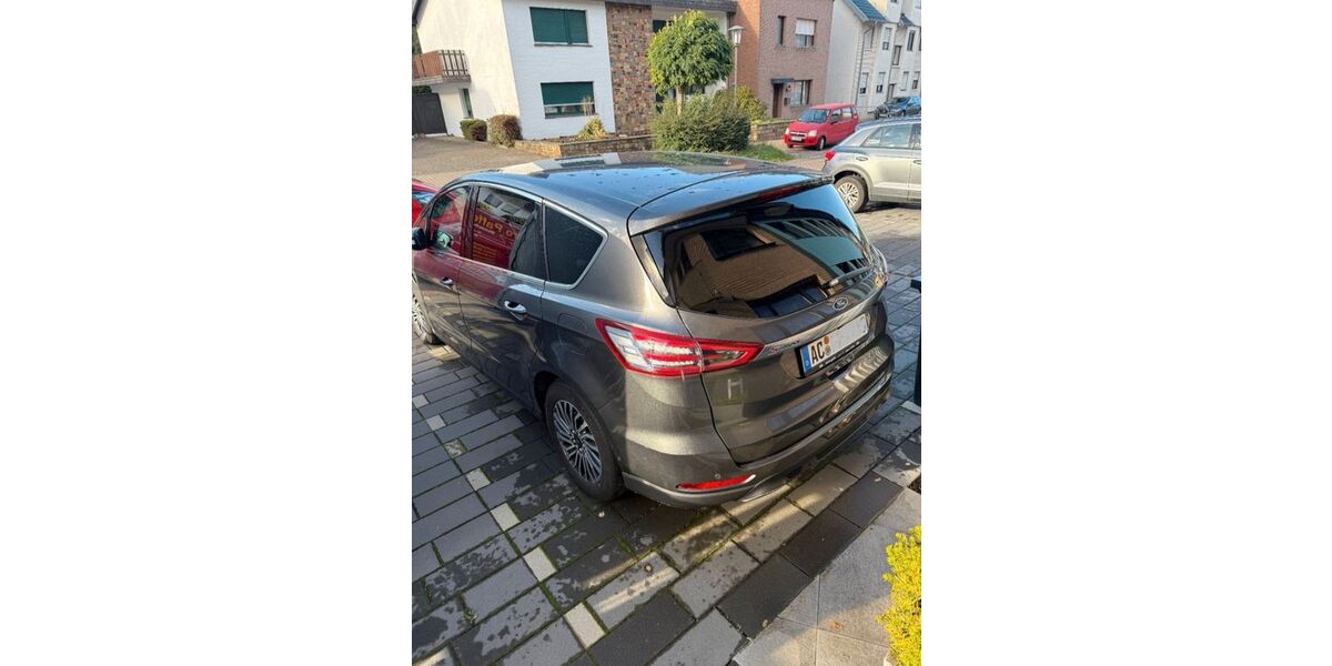 Ford S-Max 42.000 km 22.000 &euro; Alsdorf 52477