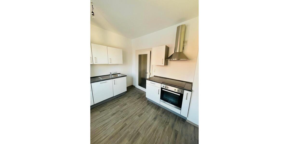 4-Zimmer Wohnung 93qm mit EBK 4 zimmer