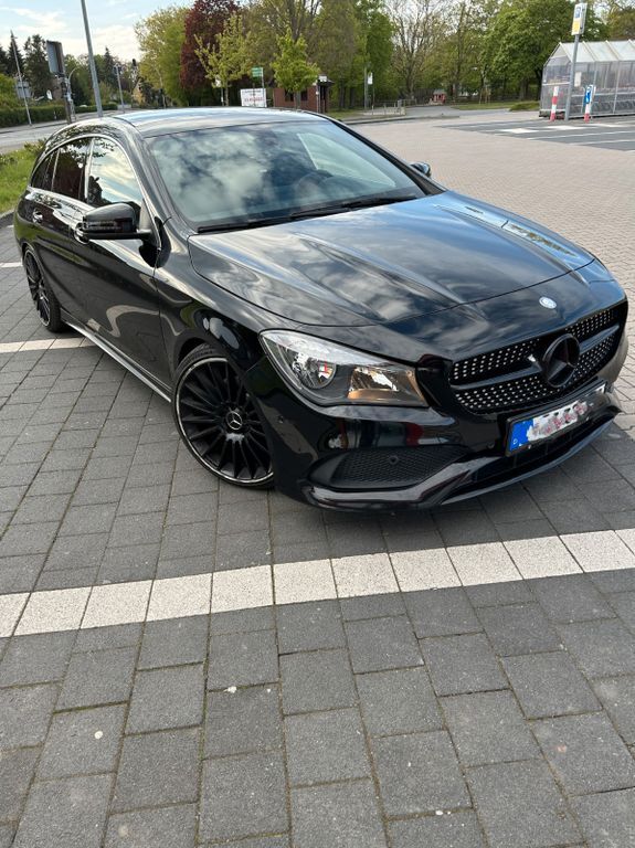 CLA 220 Shooting Brake