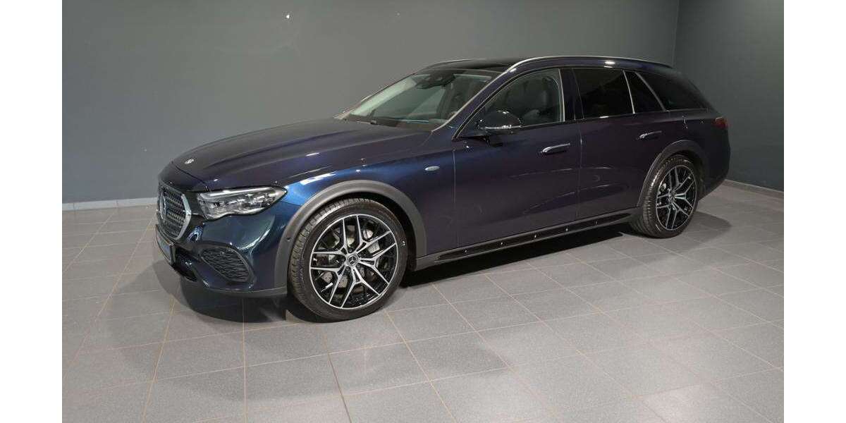 Mercedes-Benz E 300 11.900 km 63.790 &euro; Waiblingen 71332