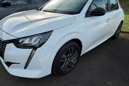 Peugeot 208 61.400 km 12.890 &euro; Giessen 35394