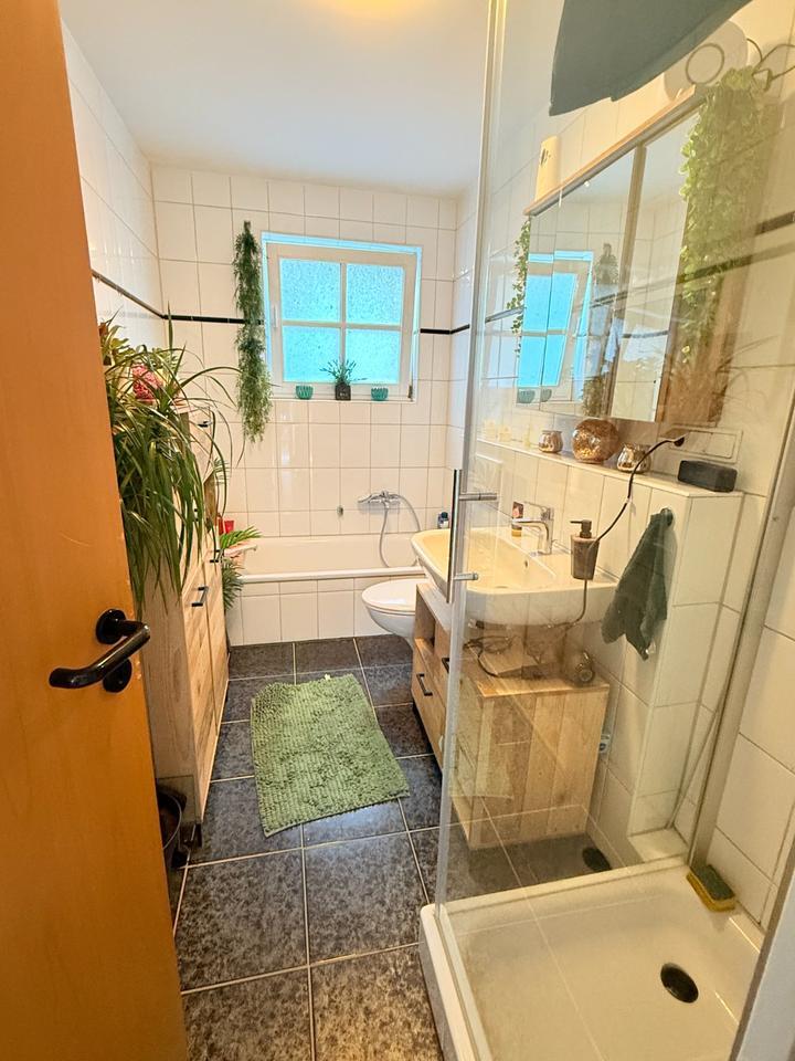 Geräumiges, preiswertes und gepflegtes 9-Zimmer-Mehrfamilienhaus