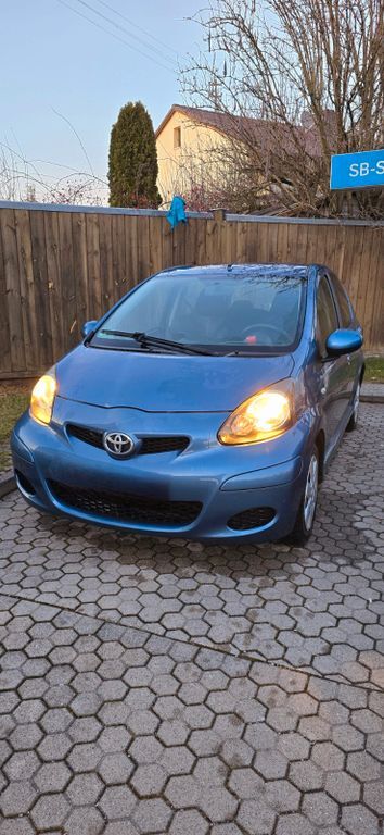 Aygo (X)