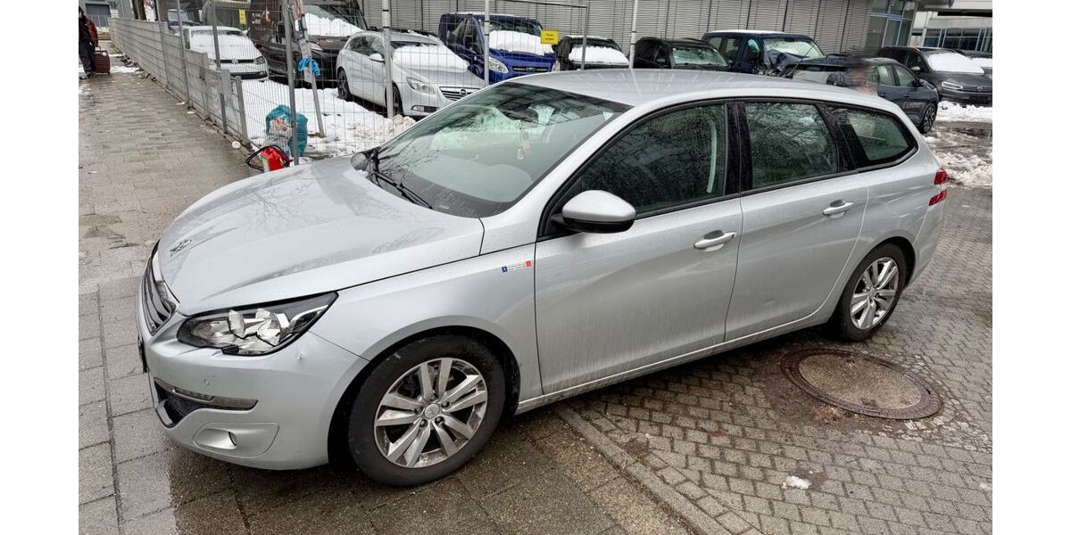 Peugeot 308 170.000 km 4.980 &euro; München 81827