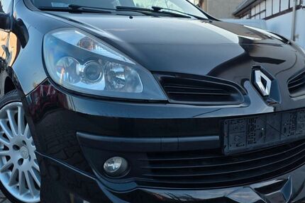 Renault Clio 124.500 km 2.999 &euro; Zwenkau 04442