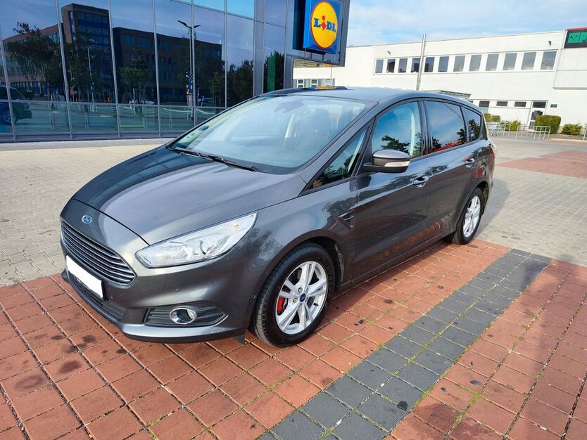 Ford S-Max 185.000 km 9.000 € Berlin - Reinickendorf 13403