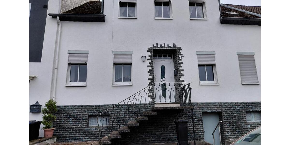 Reihenhaus Gerolstein - 8 Zimmer, 135 m&sup2;, 164.500&euro; | Angebot:26818560