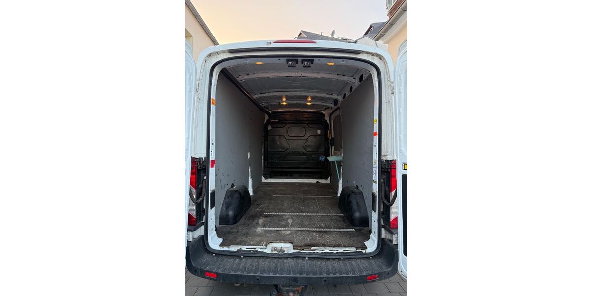 Ford Transit 209.000 km 9.200 &euro; Dresden 01139