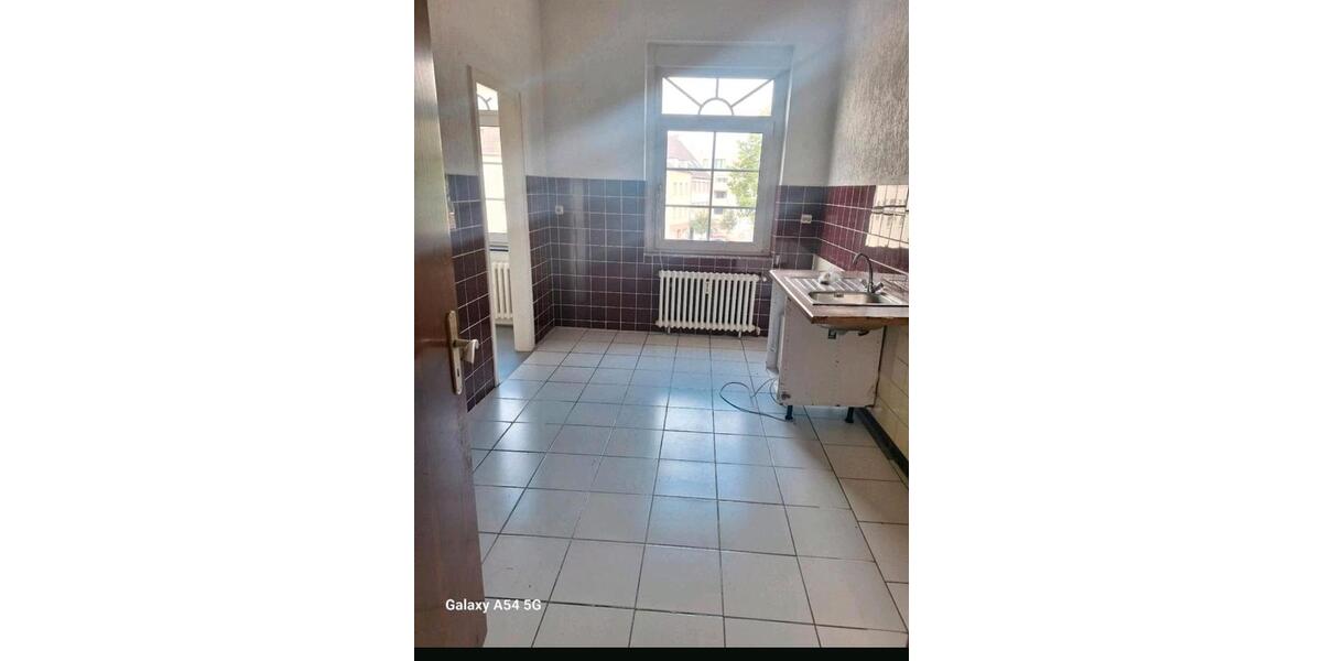 Etagenwohnung Mönchengladbach Nord - 5 Zimmer, 170 m&sup2;, 2.000&euro; | Angebot:24366967