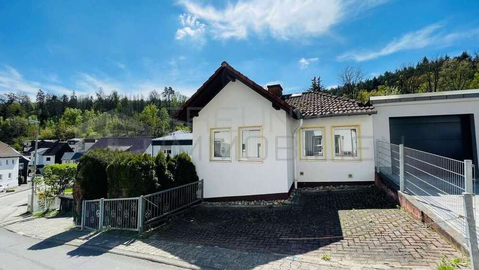 Haus zum Kaufen in Bad Schwalbach 325.000 € 126 m²