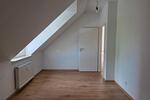 Dachgeschoßwohnung Gelnhausen - 4 Zimmer, 120 m&sup2;, 1.200&euro; | Angebot:26349279