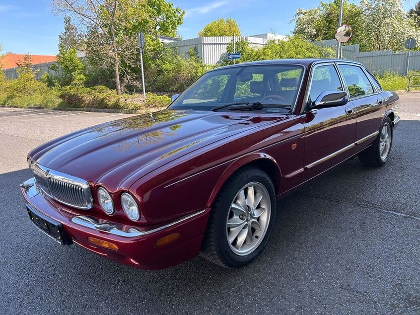 XJ