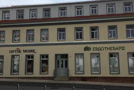 3-Raum-Wohnung, zentrale Lage, Balkon, PKW Stellplatz 3 zimmer