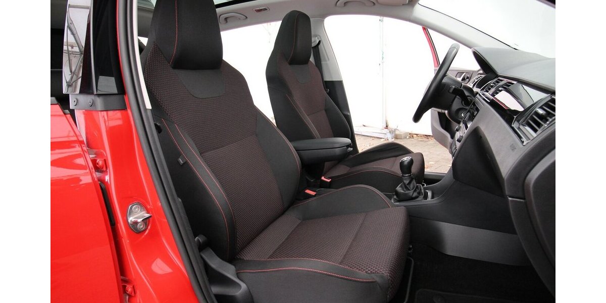 Skoda Rapid 1.2 TSI Spaceback Style Plus XENON+PANO 149.251 km 7.290 &euro; Hagenow 19230
