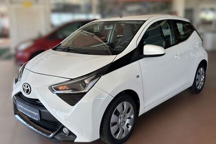 Toyota Aygo (X) 47.000 km 9.790 &euro; Dittenheim 91723