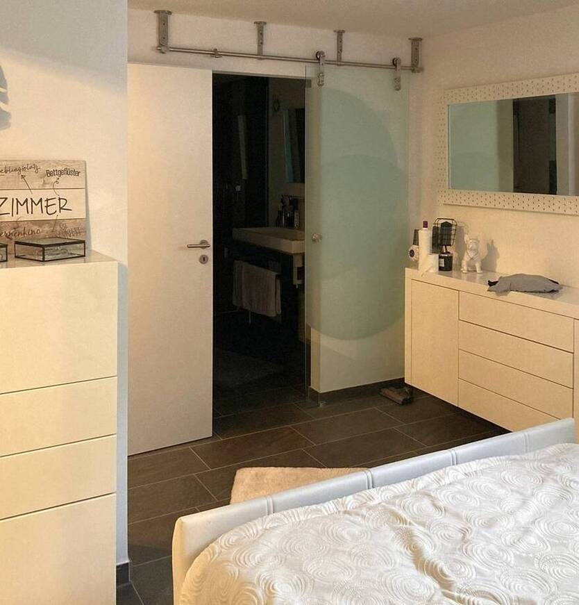 2-Zimmer-Wohnung mit 2 Bädern, Terrasse, Kfz-Stellplatz