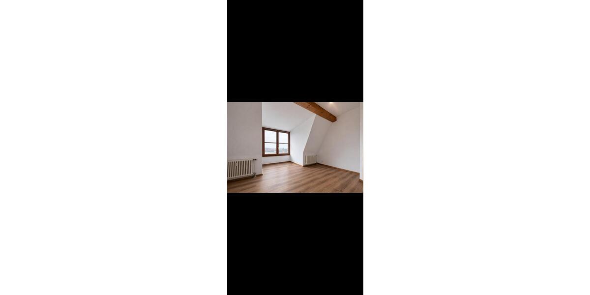 Dachgeschoßwohnung Lahr (Schwarzwald) - 1 Zimmer, 26 m&sup2;, 500&euro; | Angebot:25518941