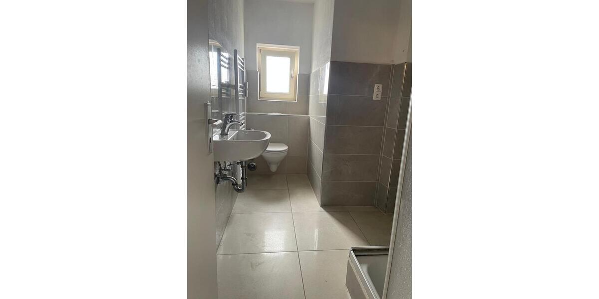 Dachgeschoßwohnung Bochum - 3.5 Zimmer, 70 m&sup2;, 520&euro; | Angebot:24850340