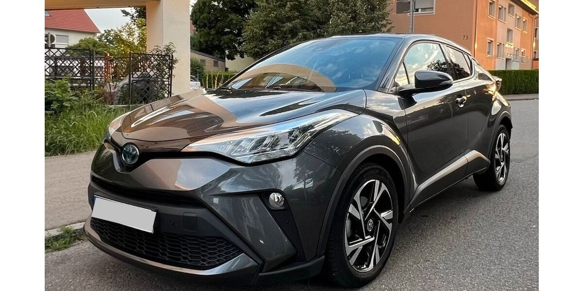 Toyota C-HR 37.200 km 23.900 &euro; Stuttgart 70599