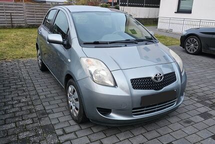Toyota Yaris 201.951 km 2.450 &euro; Neumünster 24536