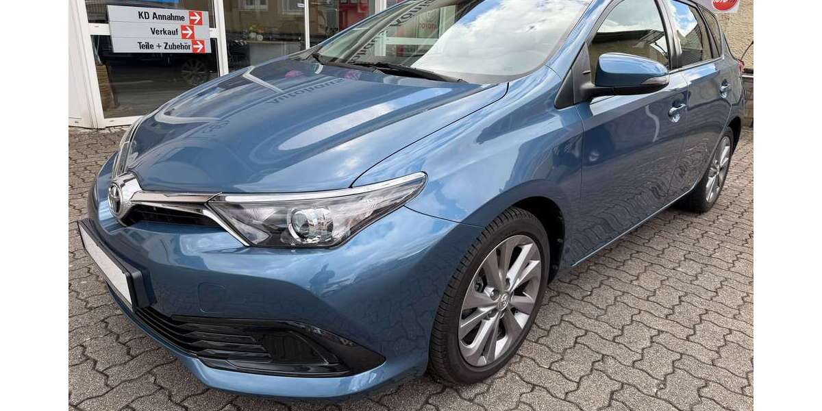 Toyota Auris 64.350 km 10.900 &euro; Wyhl 79369