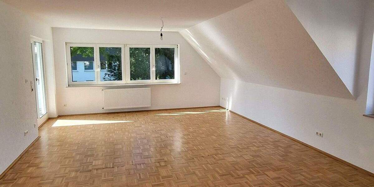 Etagenwohnung Bochum Höntrop - 3 Zimmer, 118 m&sup2;, 1.180&euro; | Angebot:24648767