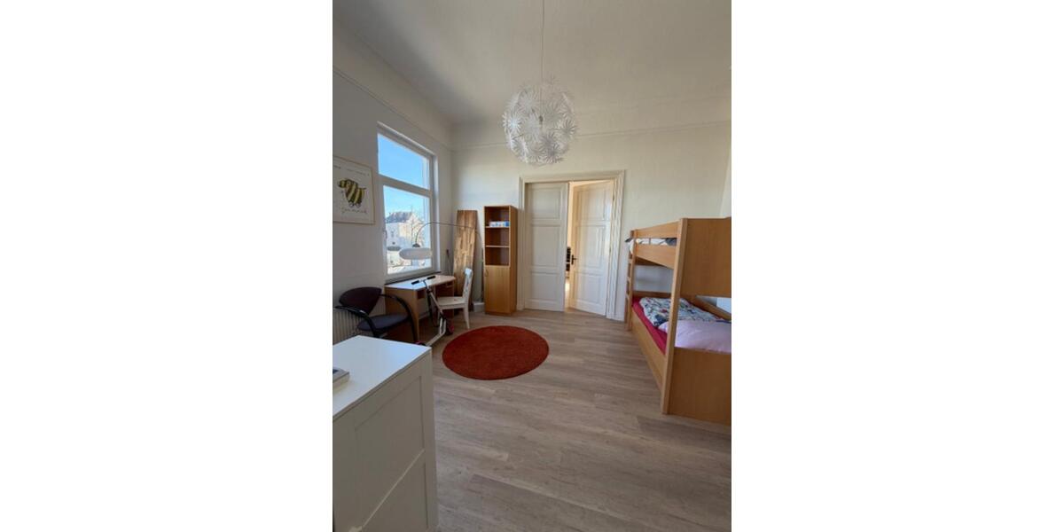 Etagenwohnung Wilhelmshaven - 5 Zimmer, 145 m&sup2;, 1.400&euro; | Angebot:25801034