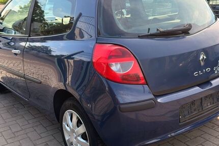 Renault Clio 156.000 km 1.490 &euro; Berlin Weißensee-Pankow 13086