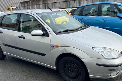 Ford Focus 98.000 km 1.499 € Detmold 32758