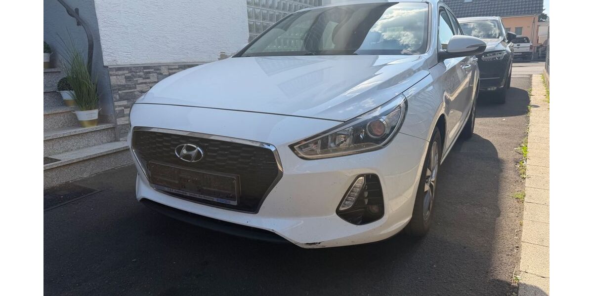 Hyundai i30 189.000 km 6.999 &euro; Edenkoben 67480