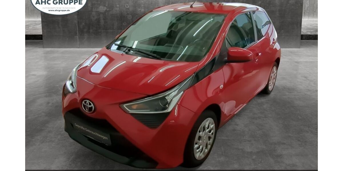 Toyota Aygo (X) 31.300 km 9.990 &euro; Chemnitz 09119