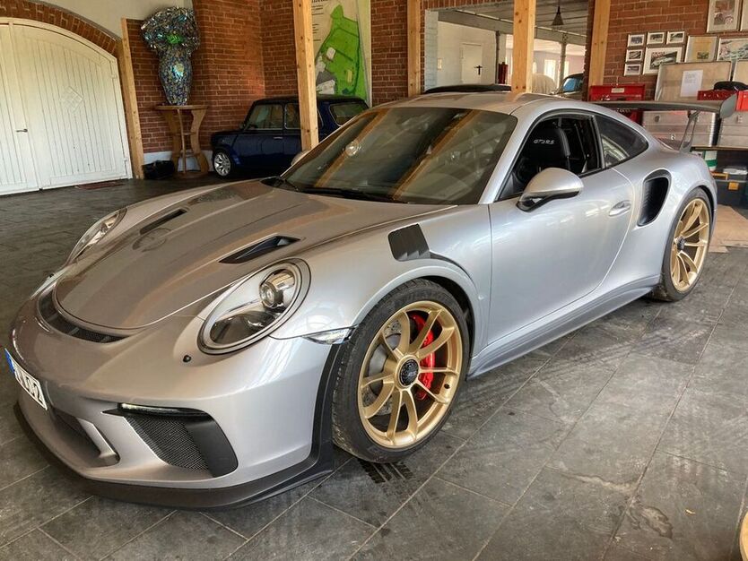991