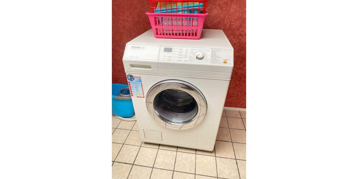 Charmante Dachgeschosswohnung mit Loggia in ruhiger Lage - Im Schacht 6-8, Saarbrücken 2 zimmer