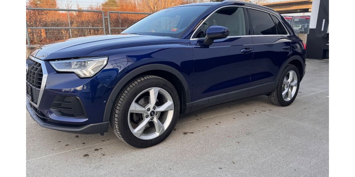 Audi Q3 105.000 km 26.999 &euro; München 81825