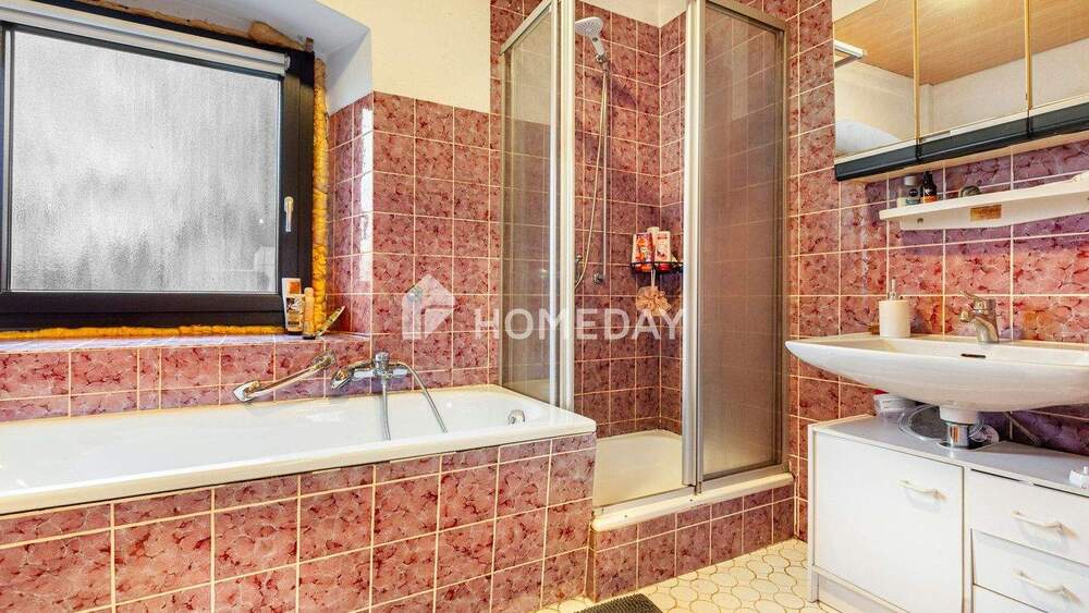 Einfamilienhaus Oberviechtach Schönthan - 6 Zimmer, 200 m&sup2;, 300.000&euro; | Angebot:25471636