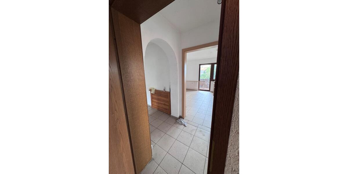 Mehrfamilienhaus, Wohnhaus Bad Neualbenreuth - 14 Zimmer, 254 m&sup2;, 220.000&euro; | Angebot:27147837