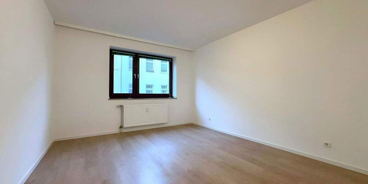Terrassenwohnung Krefeld Cracau - 3 Zimmer, 101 m&sup2;, 219.000&euro; | Angebot:25654231