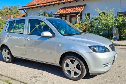 Mazda 2 56.100 km 5.950 &euro; Erding 85435